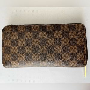 Louis Vuitton Damier Ebene Zippy Wallet